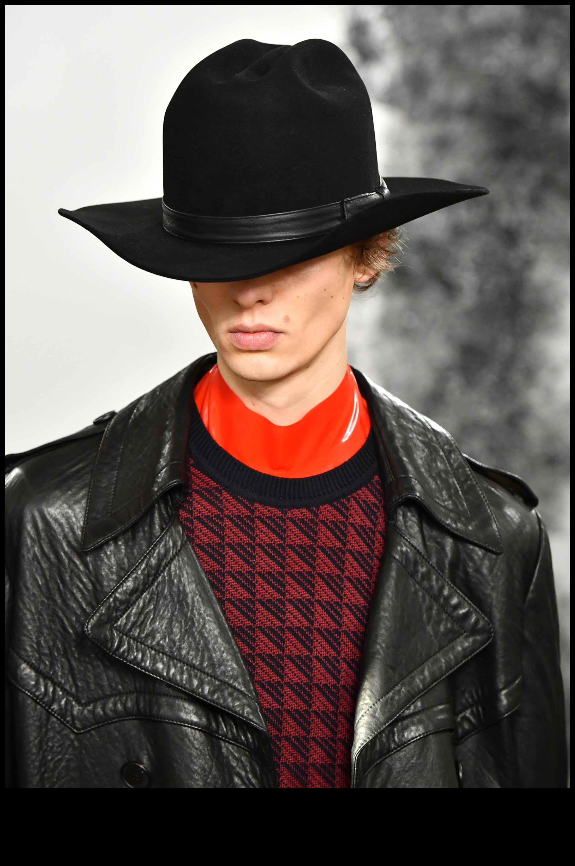 Tactician la modă Un ghid pentru accesorii moderne pentru un bărbat elegant 4 Tactician la modă: accesorii moderne pentru un bărbat elegant