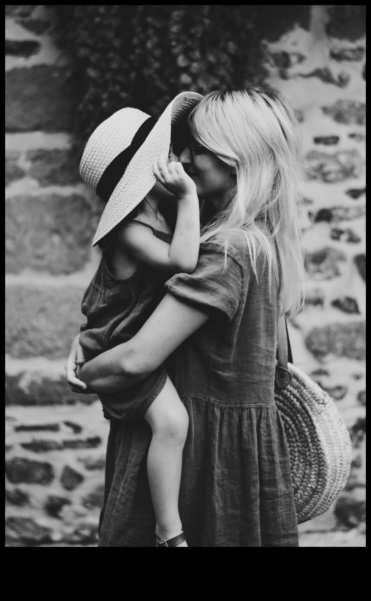 Tiny Treasures: Călătoria parentală timpurie