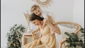 Tiny Treasures: Călătoria parentală timpurie